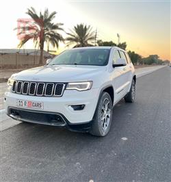 جیپ گراند شیرۆکی